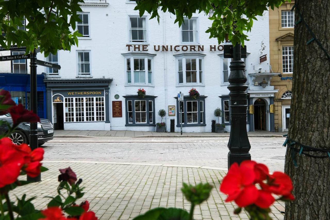 The Unicorn Hotel Wetherspoon Ripon Esterno foto