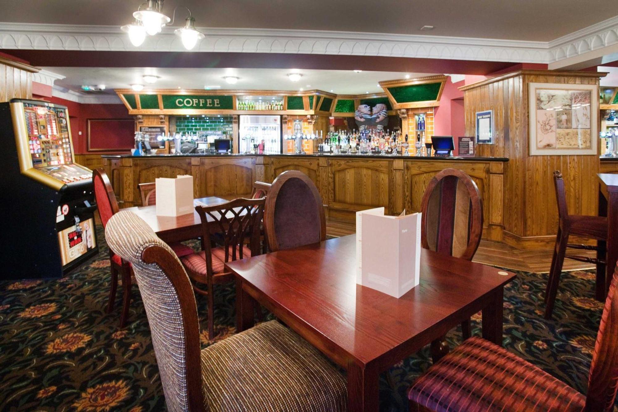 The Unicorn Hotel Wetherspoon Ripon Esterno foto