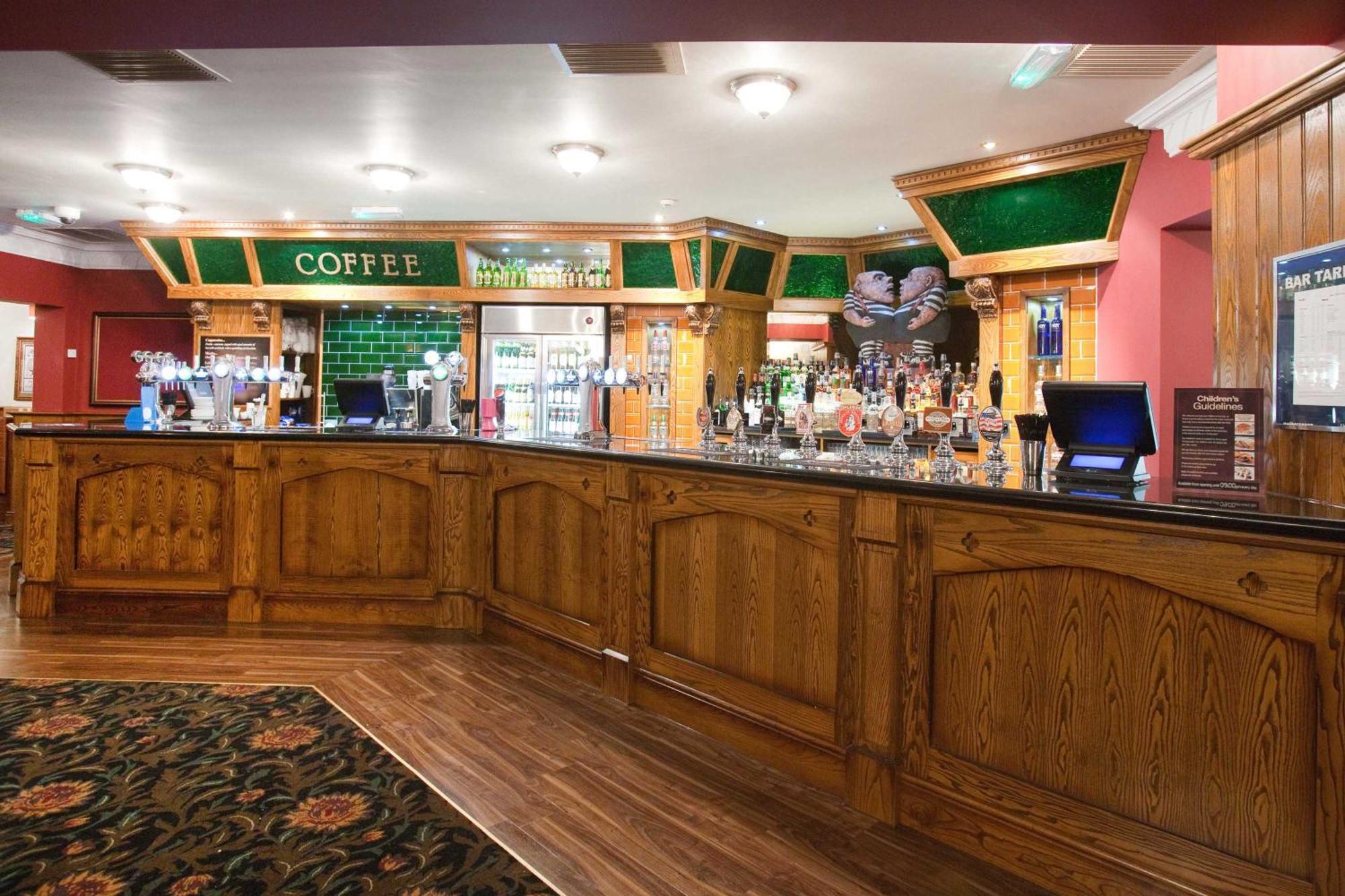 The Unicorn Hotel Wetherspoon Ripon Esterno foto